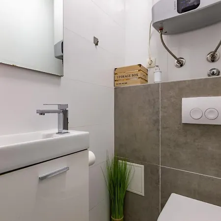 Artsea Apartment *
